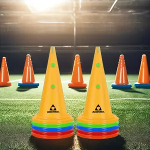 معدات تدريب كرة القدم دلو بشعار معدات تدريب  . Football Training Equipment Bucket with Logo Kids